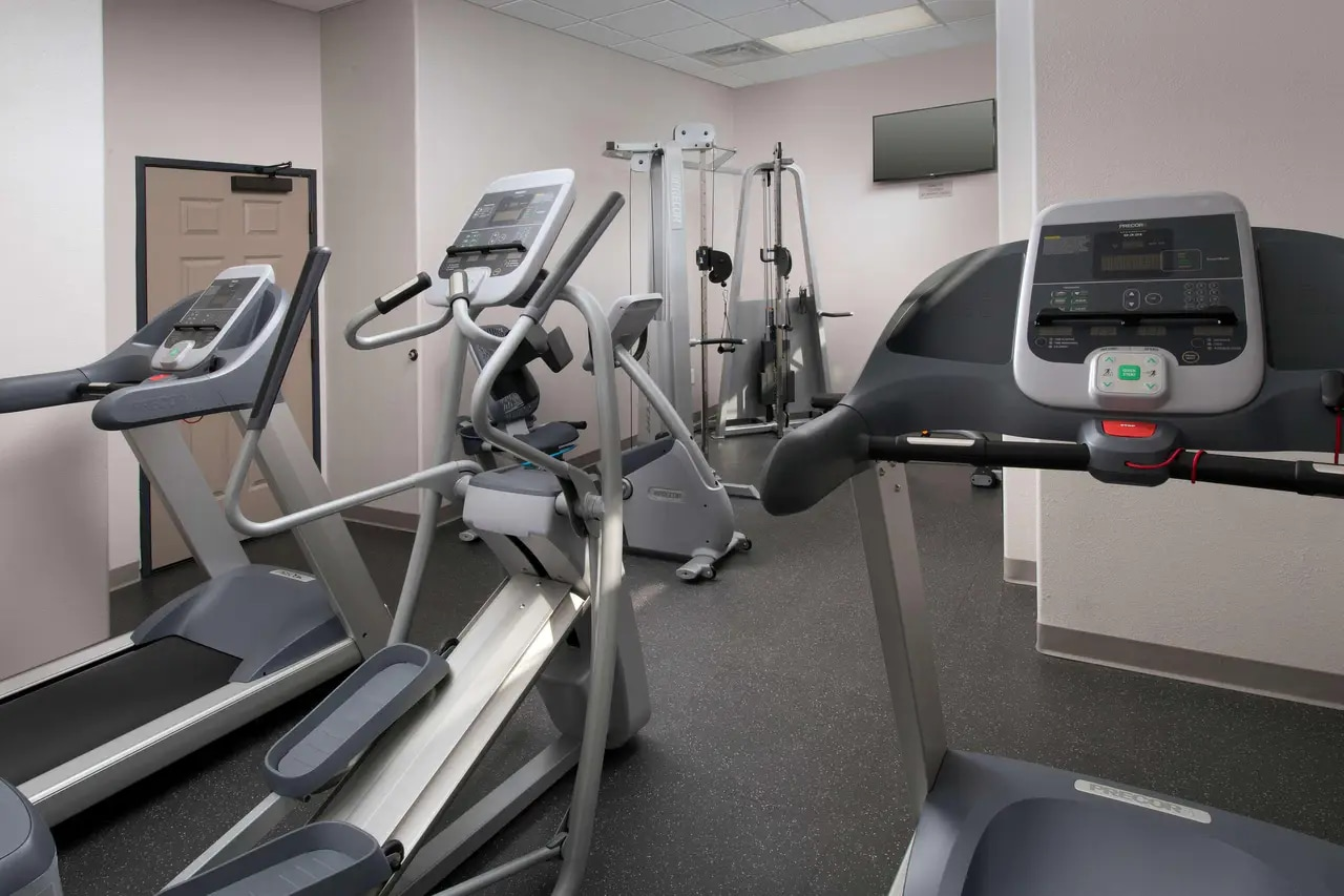 Fitness center at Country Inn & Suites by Radisson, Humble IAH East